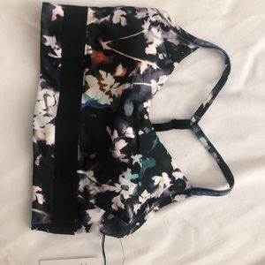 Nike Indy Floral T-Back Sports Bra 🌼